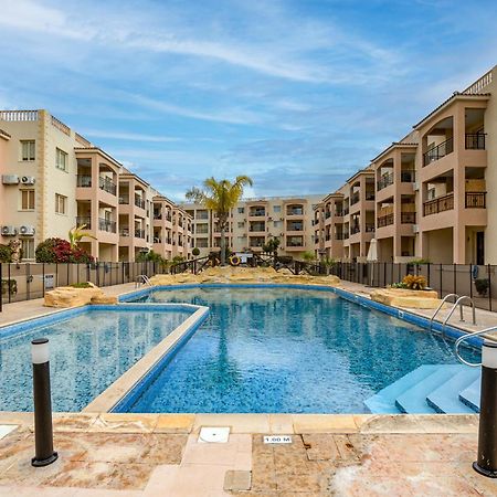 Sunny View - A Stunning Apartment With Private Rooftop Paphos Esterno foto
