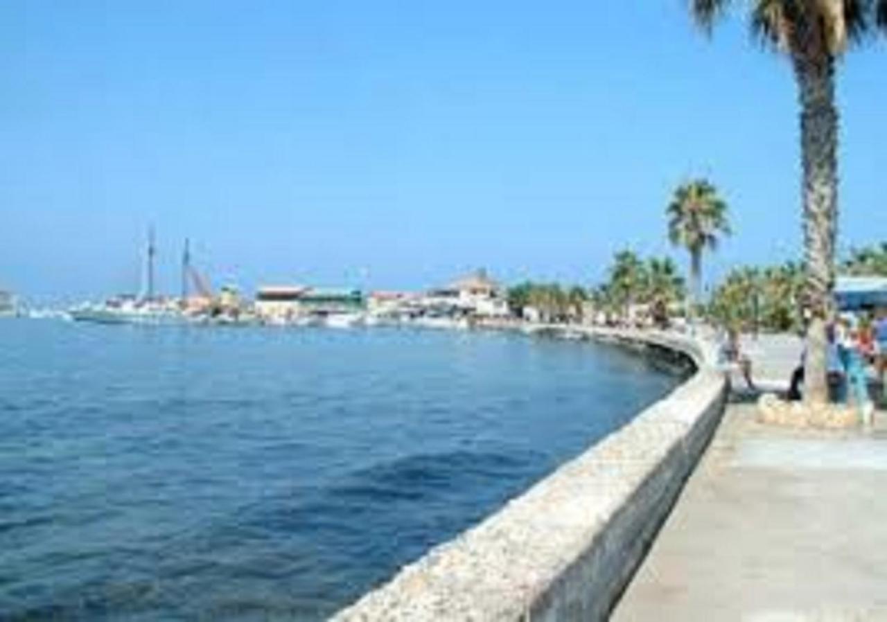 Sunny View - A Stunning Apartment With Private Rooftop Paphos Esterno foto