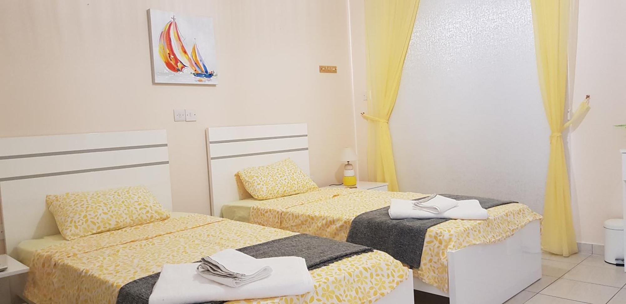 Sunny View - A Stunning Apartment With Private Rooftop Paphos Esterno foto